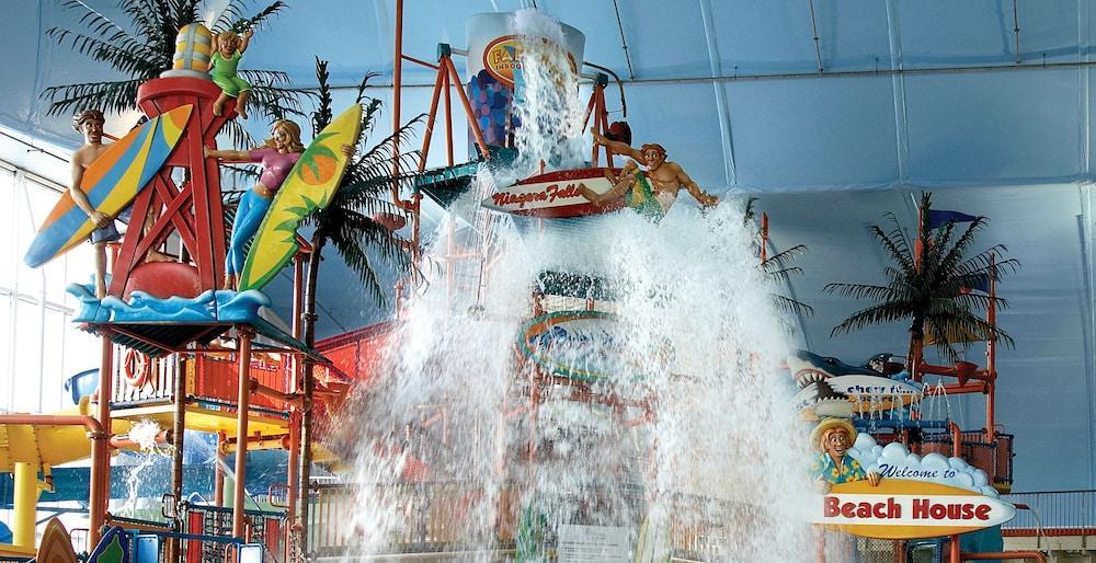Skyline Hotel & Waterpark Niagara Falls Exterior photo