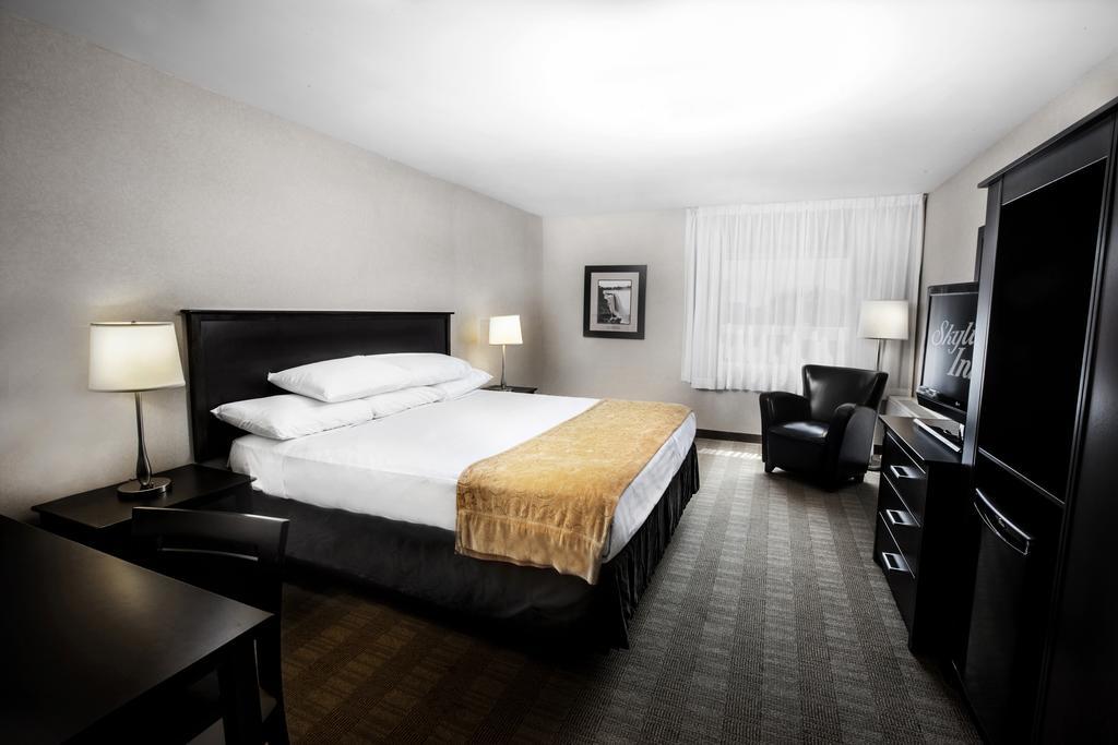 Skyline Hotel & Waterpark Niagara Falls Exterior photo