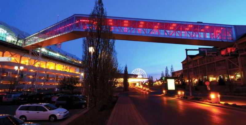 Skyline Hotel & Waterpark Niagara Falls Exterior photo