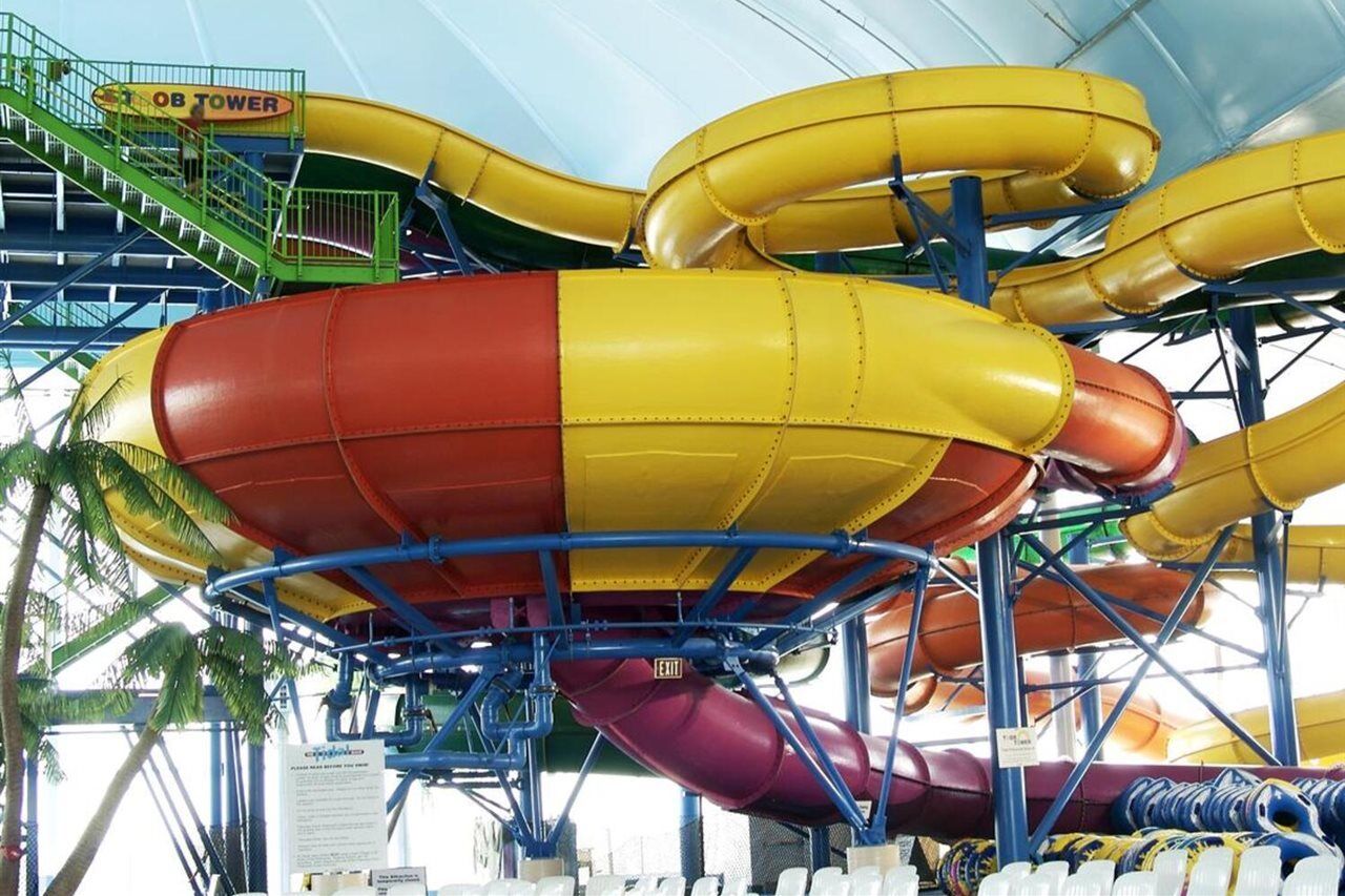 Skyline Hotel & Waterpark Niagara Falls Exterior photo